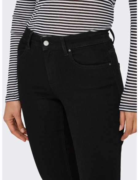 Pantalón vaquero modelo REA2343 campana ONLY modelo 15324908