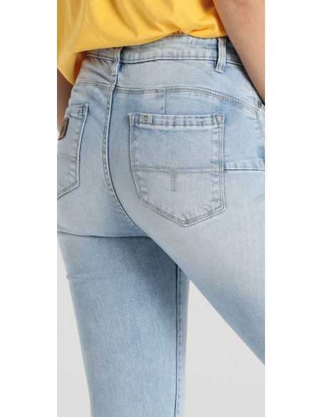 Pantalón vaquero campana push-up flare LOIS modelo 20768-2747