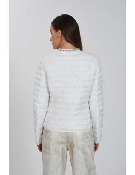 Cazadora pedrería cuello cremallera blanca YES-ZEE modelo G403/K500
