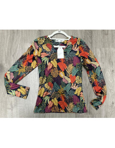 Suéter manga larga estampado hojas LYLU modelo A2513110