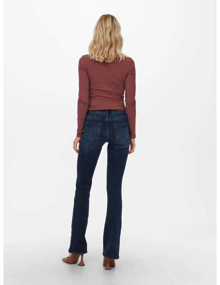 Pantalón vaquero campana modelo REA409 ONLY modelo 15233833