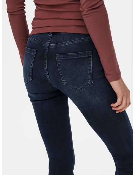 Pantalón vaquero campana modelo REA409 ONLY modelo 15233833