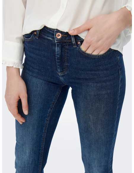 Pantalón vaquero campana modelo TAI021 ONLY modelo 15264050