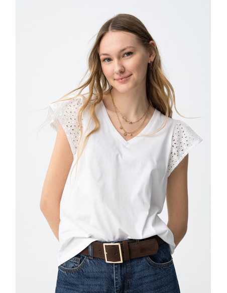 Camiseta manga corta agujeros cuello pico TIFFOSI modelo 10064849